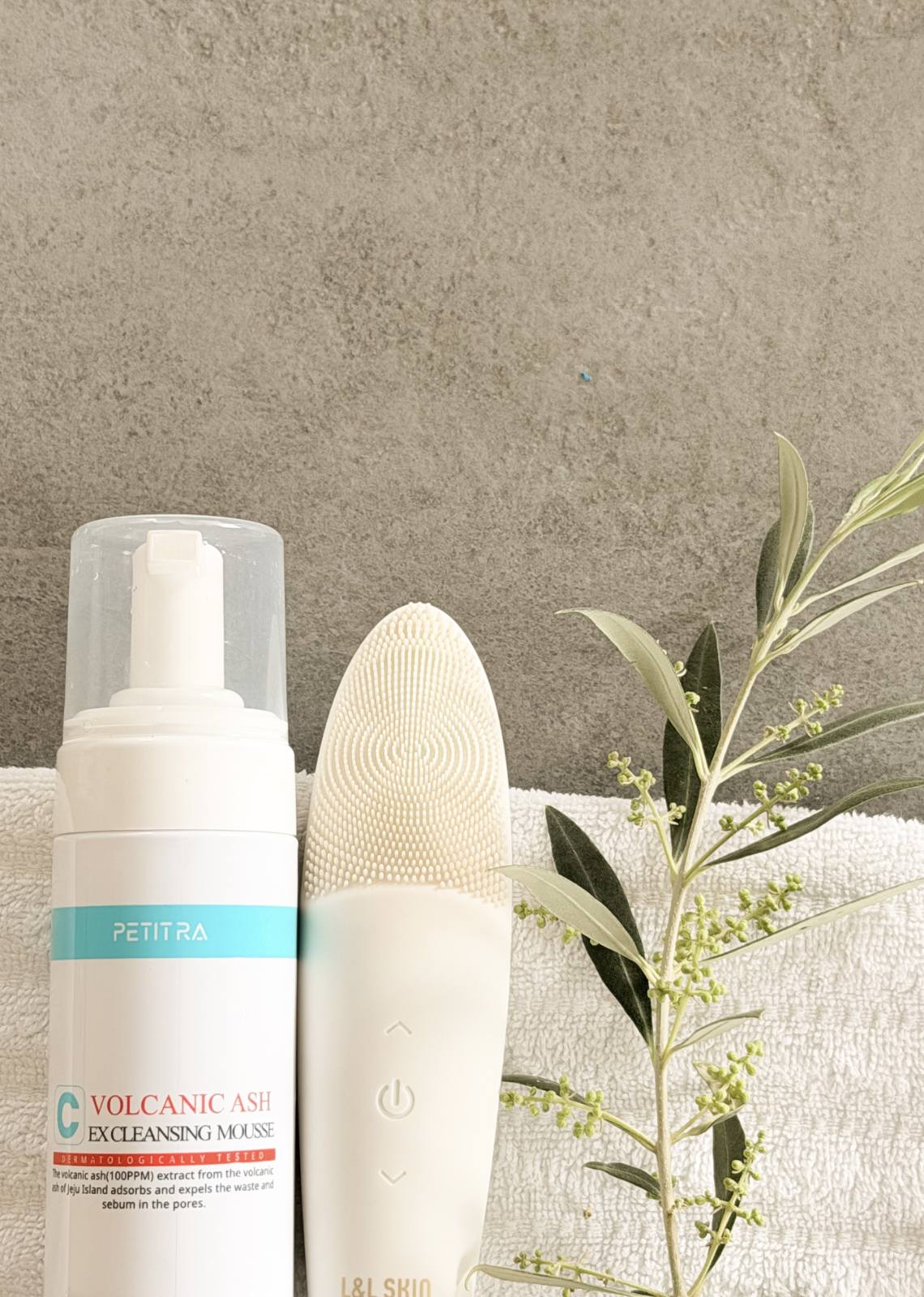 EMI Uređaj za njegu lica + Mus za čišćenje lica